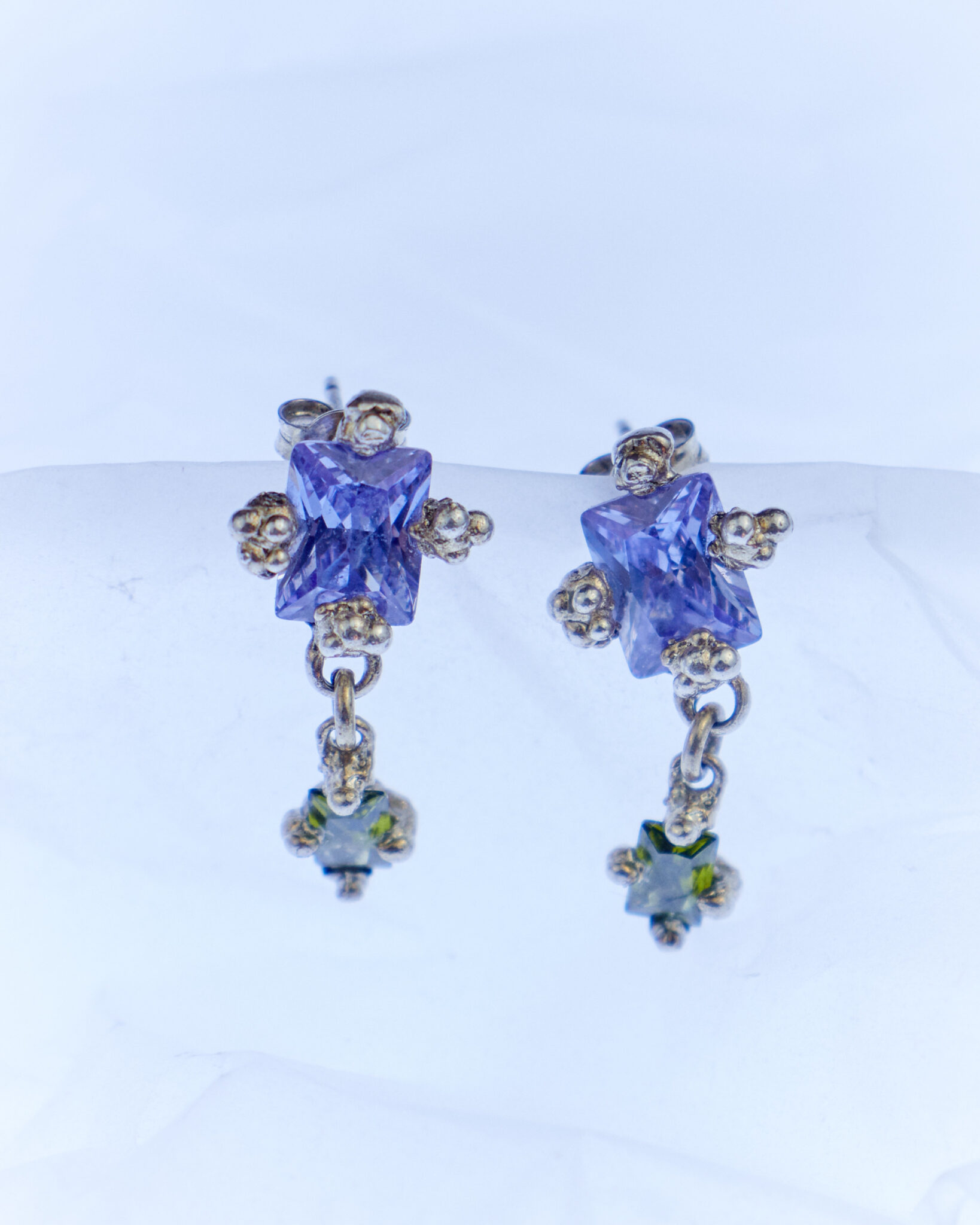 awake silver lilac & olive green earrings sofía rocha muy frágil