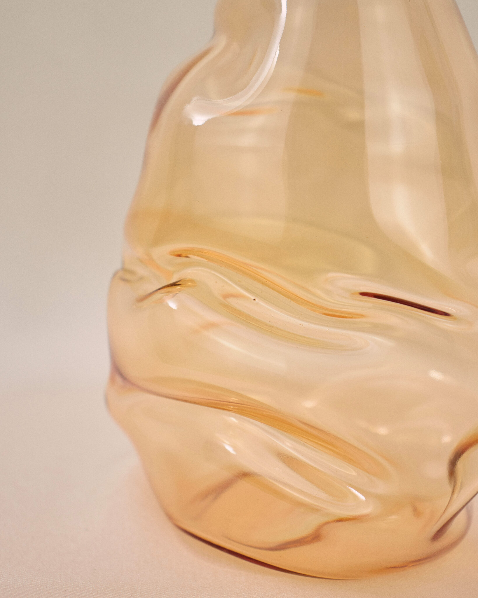 ben jor glass vase amber nathalie schreckenberg muy frágil