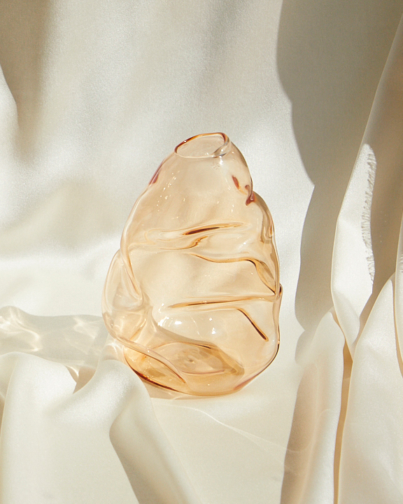 ben jor glass vase amber nathalie schreckenberg muy frágil