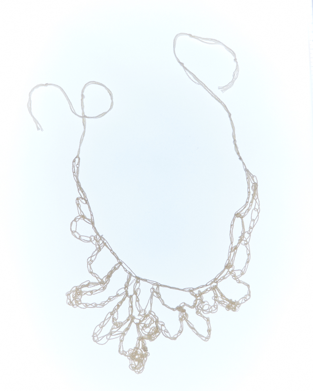 BONE LINEN necklace