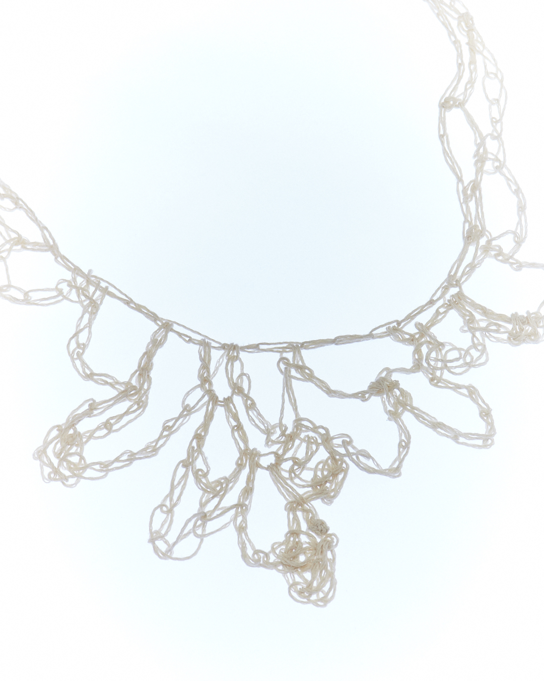 BONE LINEN necklace