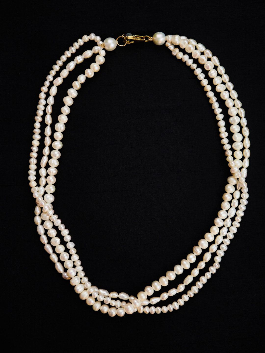 jula pearls necklace hai muy frágil