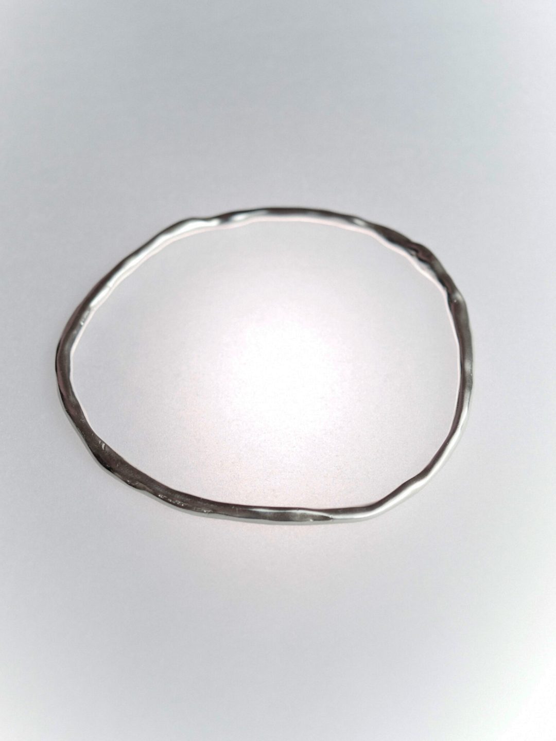 essential silver bracelet sofía rocha muy frágil