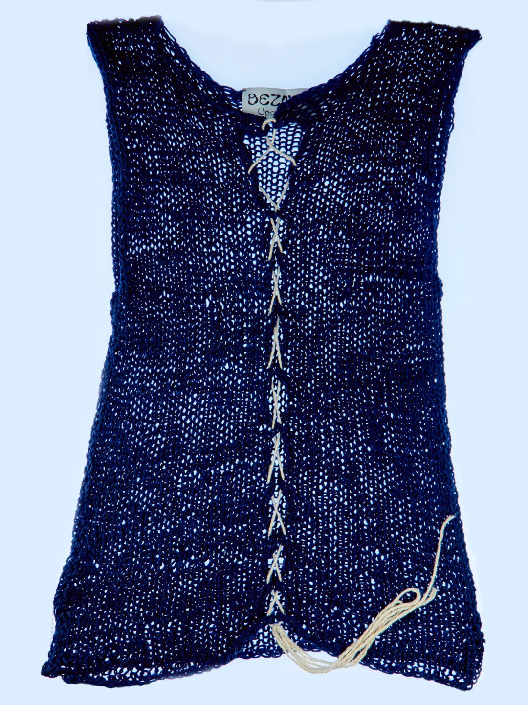 blue knitted top beznal muy frágil