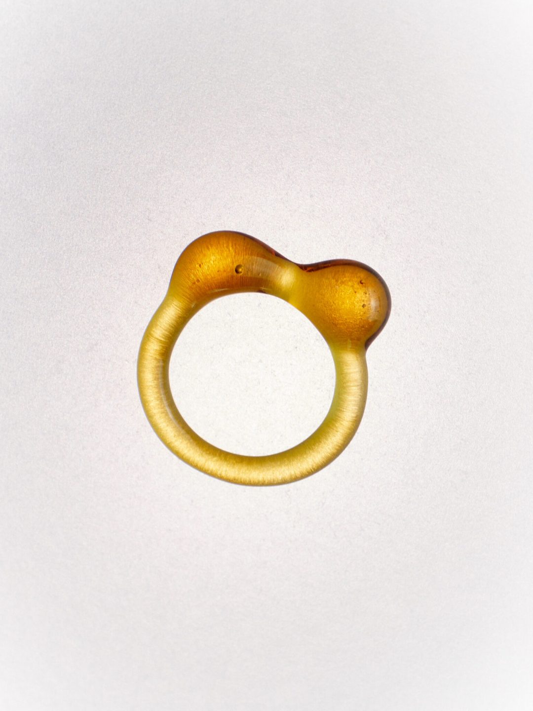 caju ring glass amber nathalie schreckenberg muy frágil