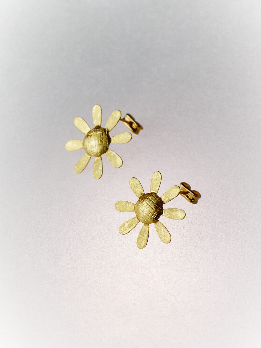 rita golden earrings après ski muy frágil