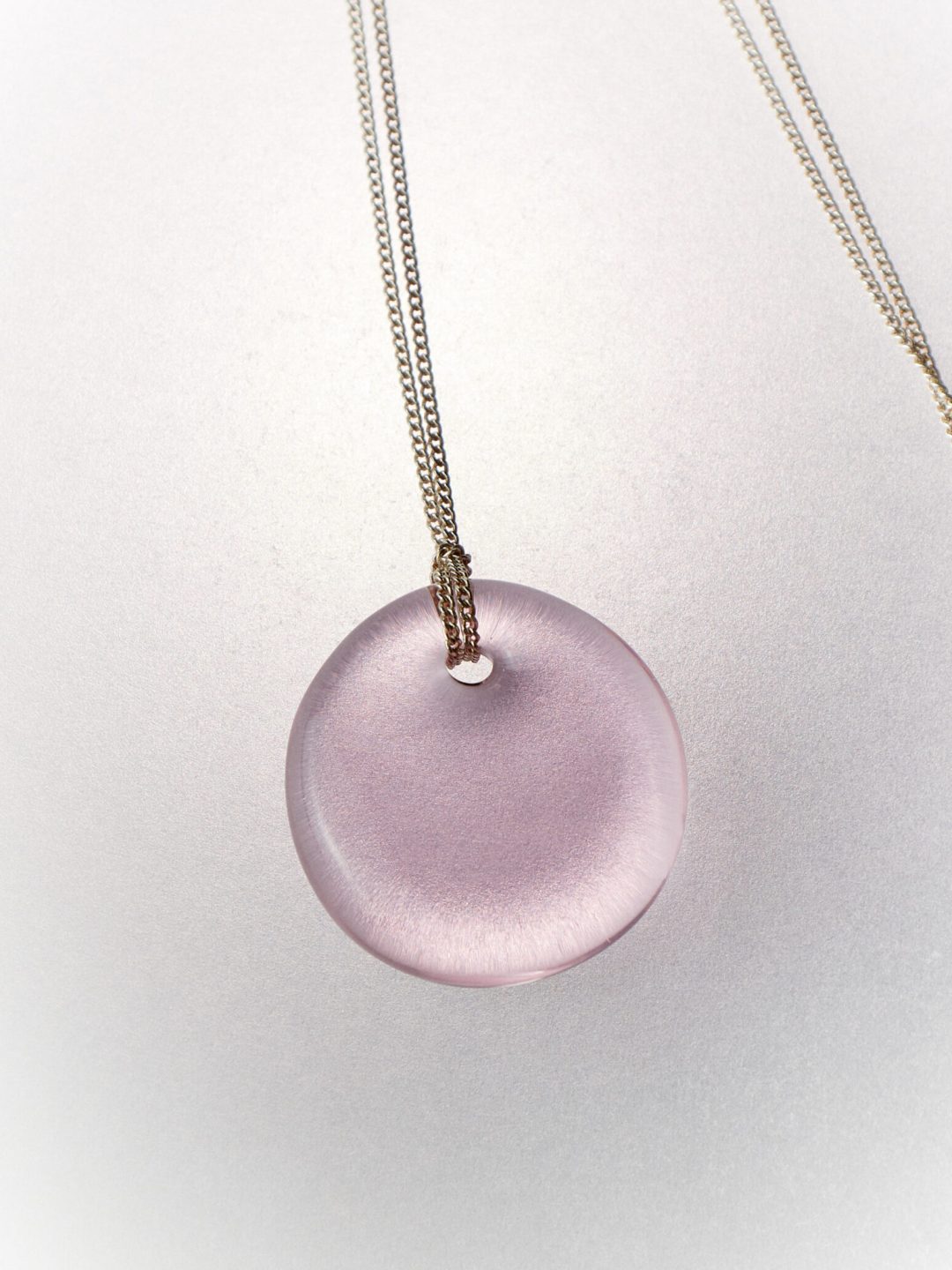 ava pendant in pink glass nathalie schreckenberg muy frágil