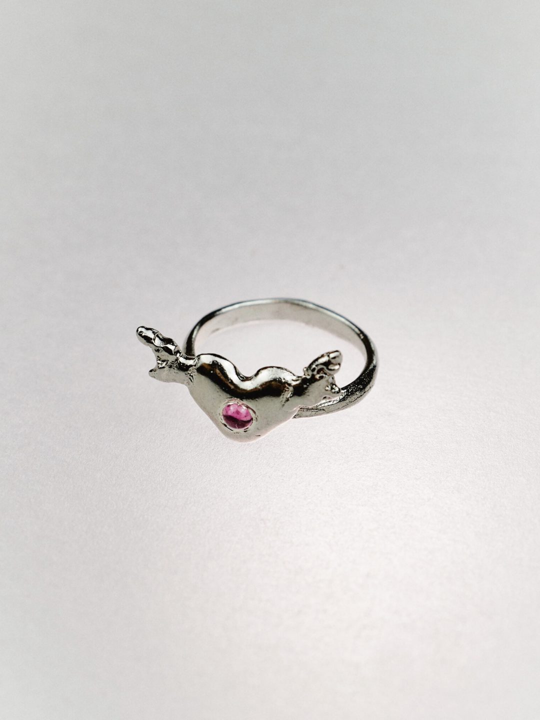 corazón con alas silver ring sofía rocha muy frágil