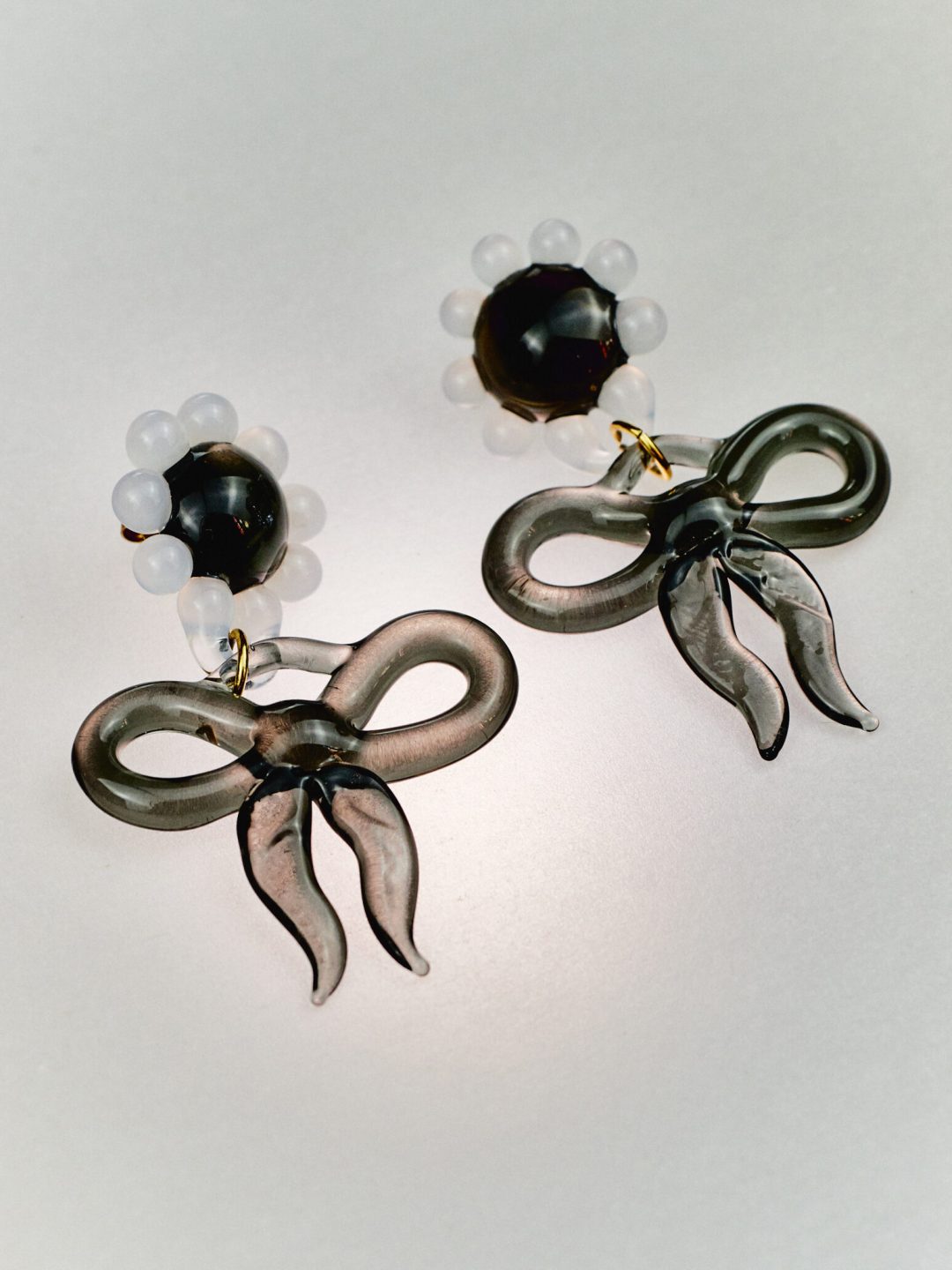 xl bow earrings levens muy frágil