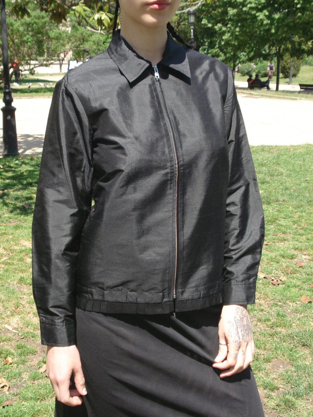 tamina jacket black hai muy frágil