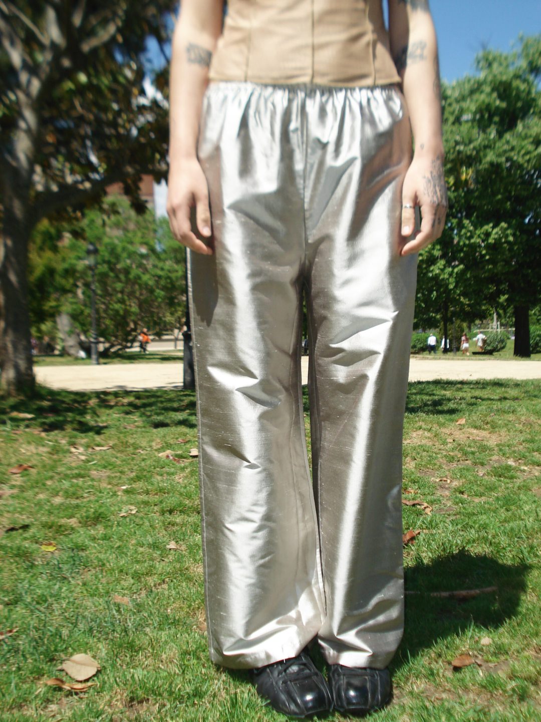 lara trousers silver hai muy frágil