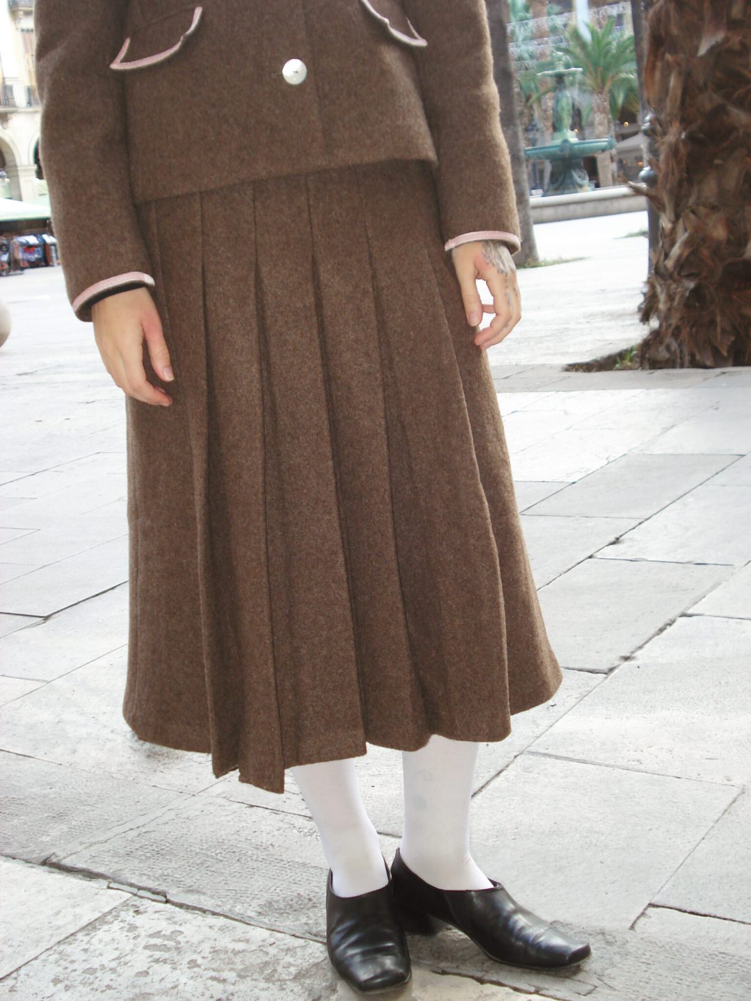 paulette skirt brown wool home of hai muy frágil