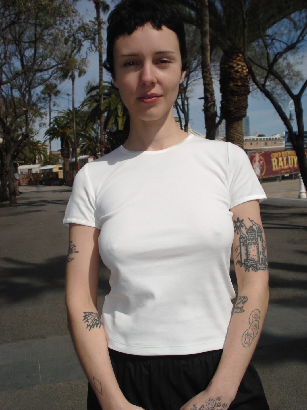 WHITE TALIA tee
