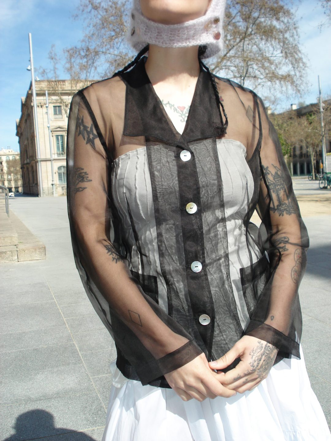 BLACK LANA SHIRT