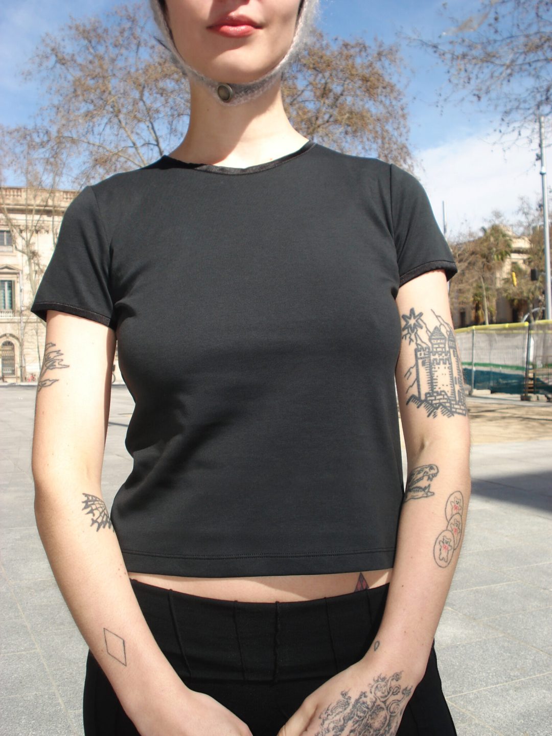BLACK TALIA tee