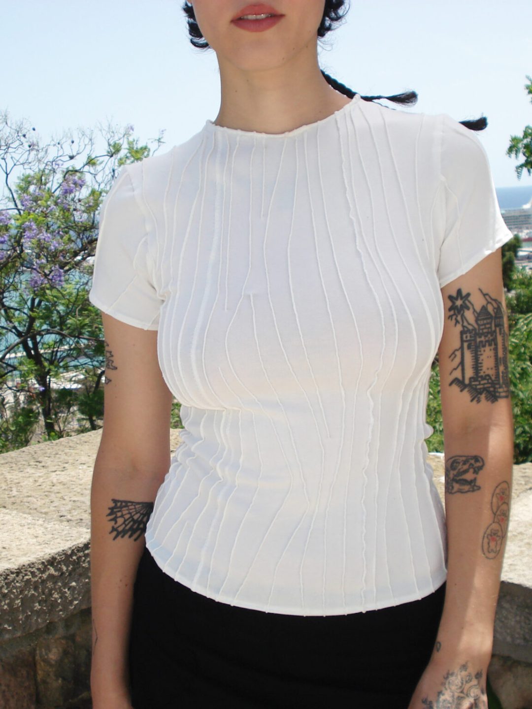 CLASSY WHITE tee