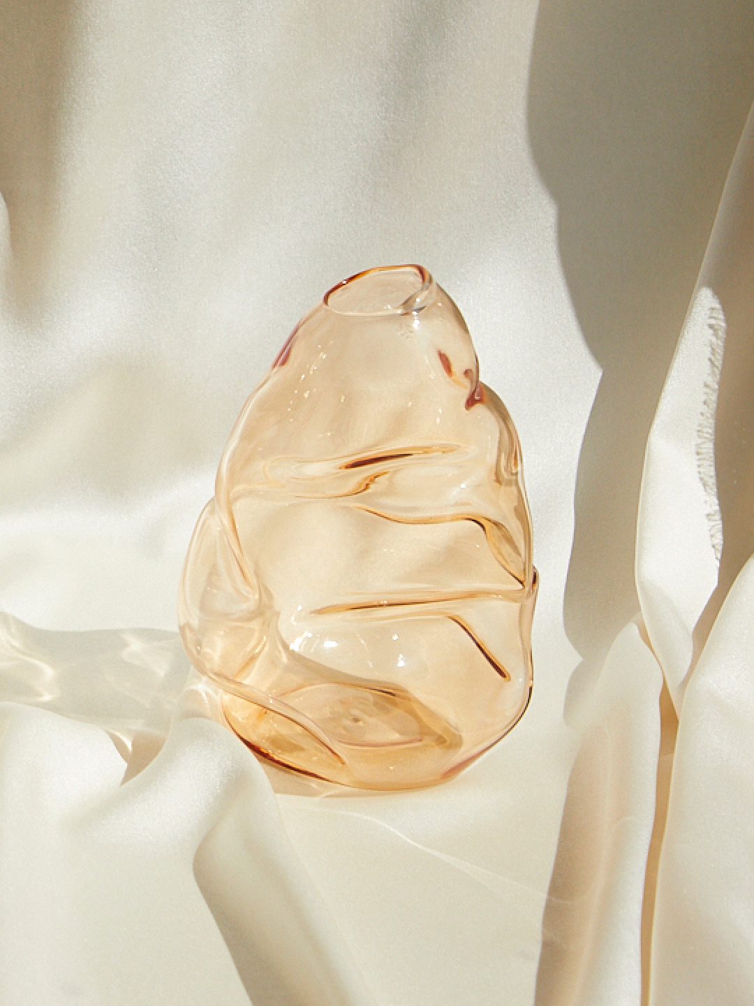 ben jor glass vase amber nathalie schreckenberg muy frágil